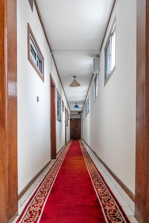 Hotel Le Majestic Дуала Екстериор снимка